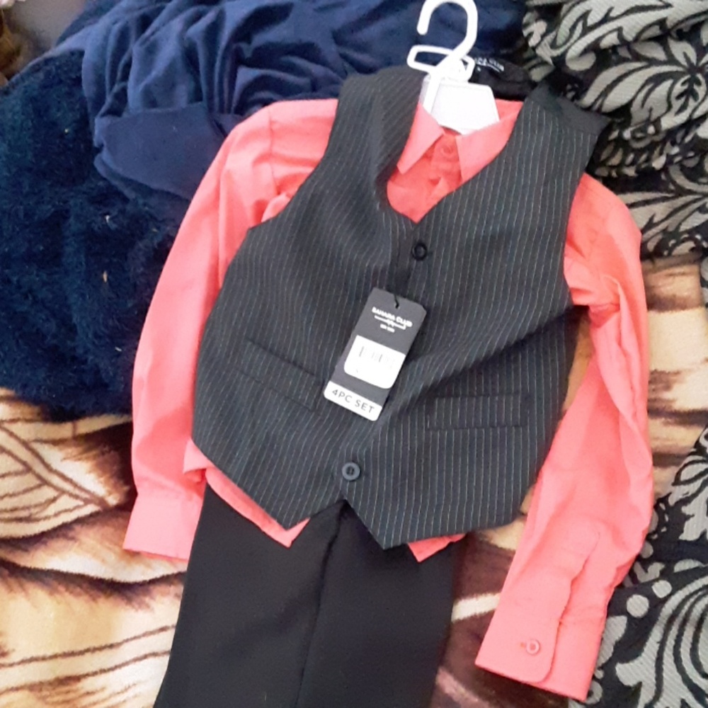 Boys dress up suit minus tie